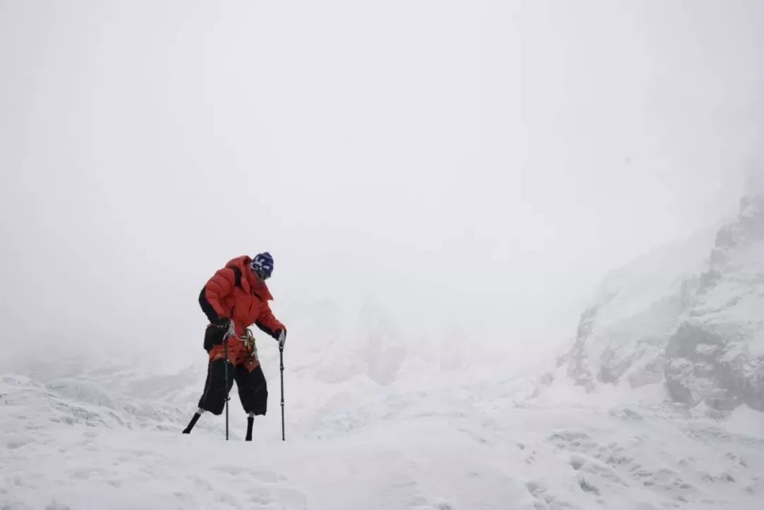 小孩哥勇攀泰山之巅的十八次壮举挑战之旅