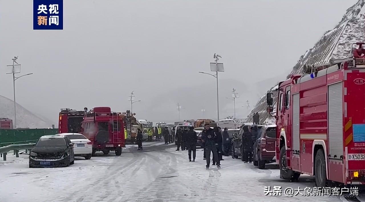 土耳其地铁站突发火灾，紧急关闭应对危机