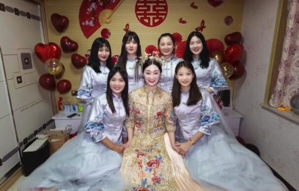 70万结婚，媳妇却玩消失，结婚花近70万，媳妇却不见了，花费近70万结婚，媳妇却消失了，结婚花费70万，媳妇却玩消失，花费70万结婚，媳妇却不见了