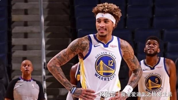 篮网勇士交易，热门话题解析，NBA赛场上的篮网和勇士，交易备受瞩目，篮网勇士交易，背景信息揭秘